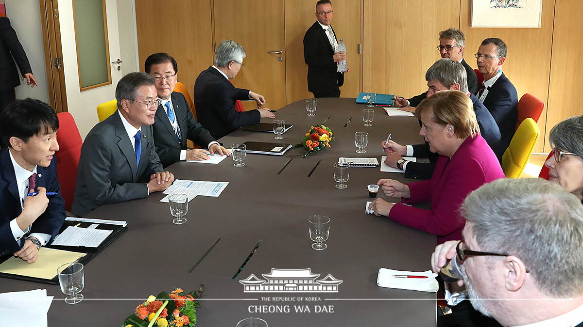 Korea-Germany Summit on the sidelines of the ASEM Summit