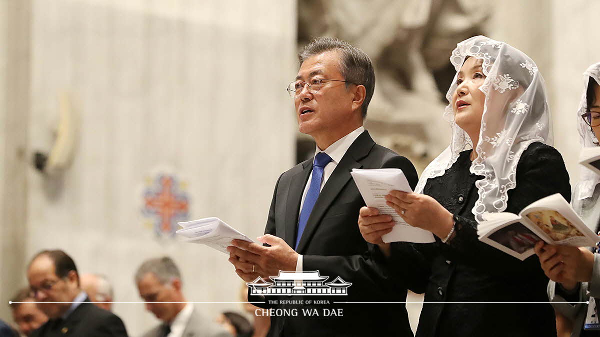 Attending the special Mass to pray for peace on the Korean Peninsula at St. Peter's Basilica