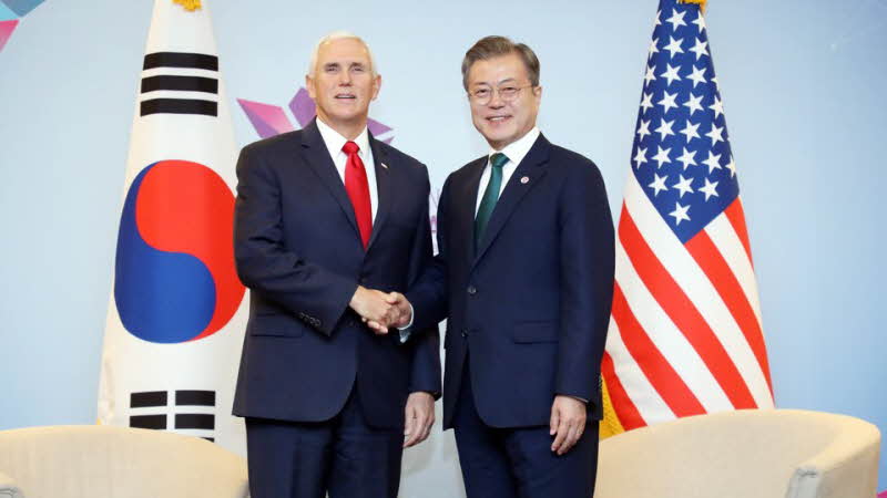 Meeting with U.S. Vice President Mike Pence on the sidelines of ASEAN-related summits