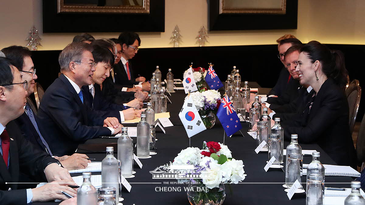 Attending the Korea-New Zealand summit in Auckland, New Zealand