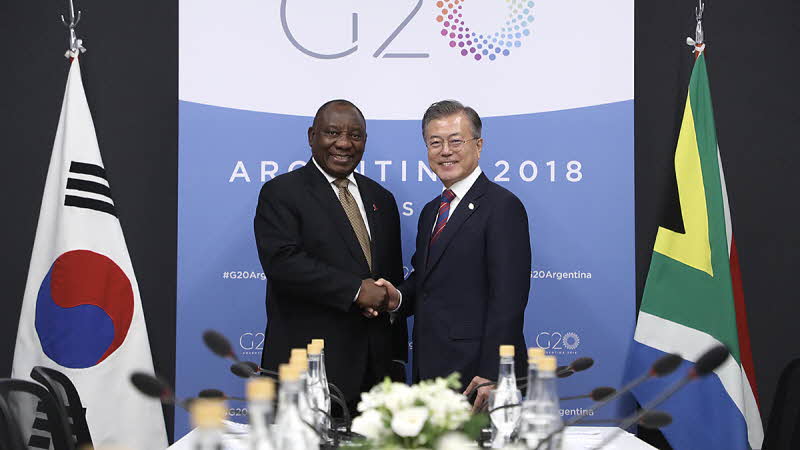 Holding a summit with President Matamela Cyril Ramaphosa of South Africa on the sidelines of the G20 Summit in Argentina