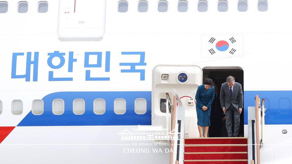 Departing from Seoul Air Base for a three-nation ASEAN tour