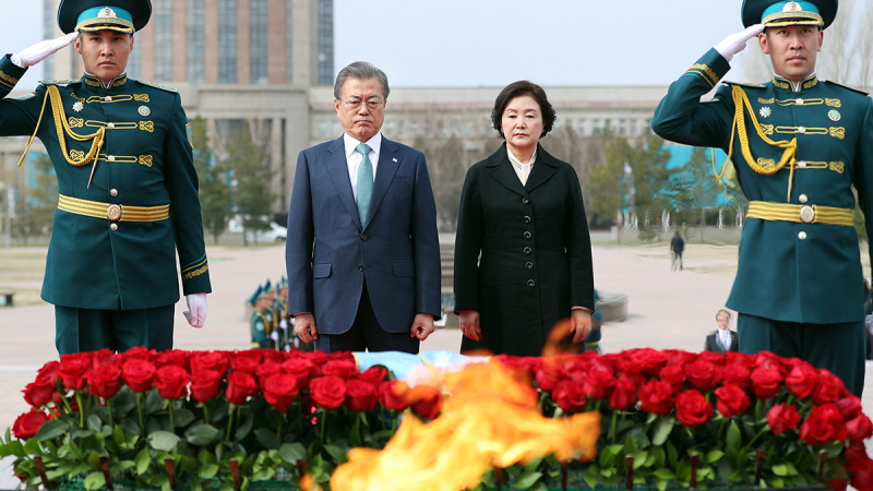 Laying a wreath at the Monument to the Defenders of the Motherland and planting a commemorative tree in Nur-Sultan, Kazakhstan