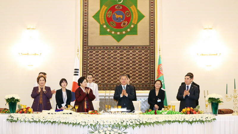 Official banquet hosted by President of Turkmenistan Gurbanguly Berdimuhamedov at the Oguzkhan Presidential Palace in Ashgabat