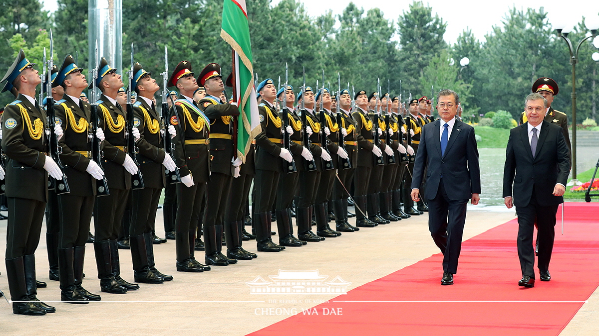 Attending the official welcoming ceremony in Uzbekistan