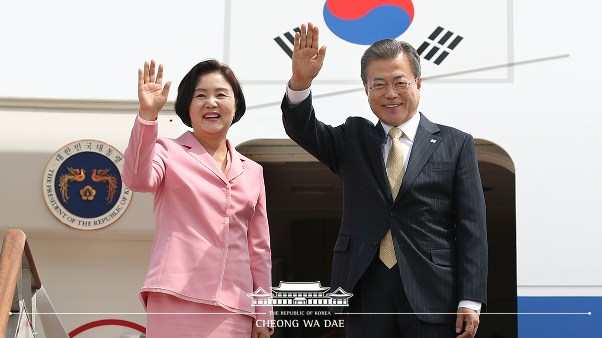 Departing from Seoul Air Base for state visits to three Central Asian nations