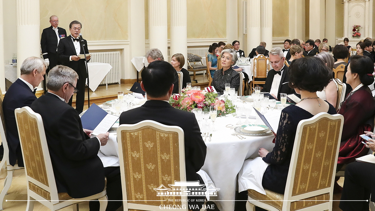 Attending a state dinner hosted by Finnish President Sauli Niinistö in Helsinki, Finland