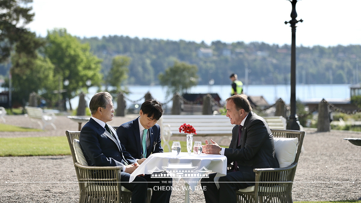 Having a one-on-one conversation with Swedish Prime Minister Stefan Löfven in front of the Grand Hotel Saltsjöbaden in Sweden