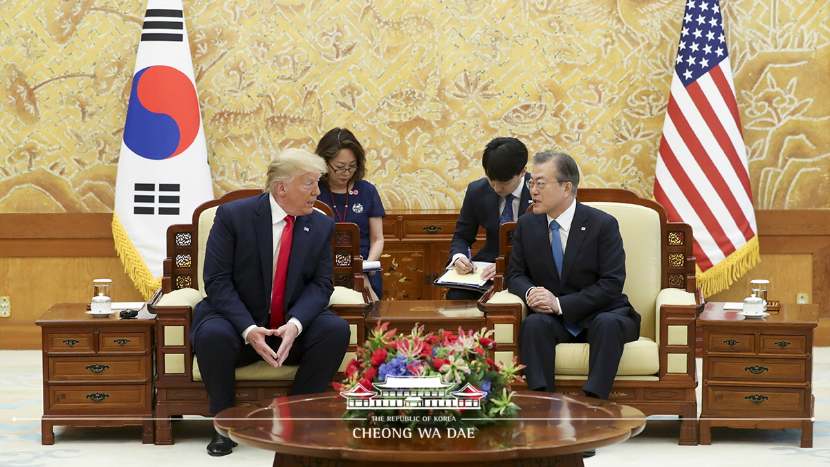 Attending the small-group Korea-U.S. summit at Cheong Wa Dae