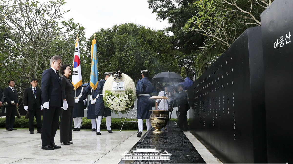 Paying tribute to the Martyrs’ Mausoleum and the Korean Martyrs Memorial in the Aung San National Cemetery in Yangon, Myanmar