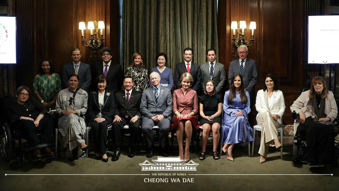 First Lady Kim Jung-sook at Missing Billion in UHC: Children and Persons with Developmental Delays and Disabilities at the New York Public Library