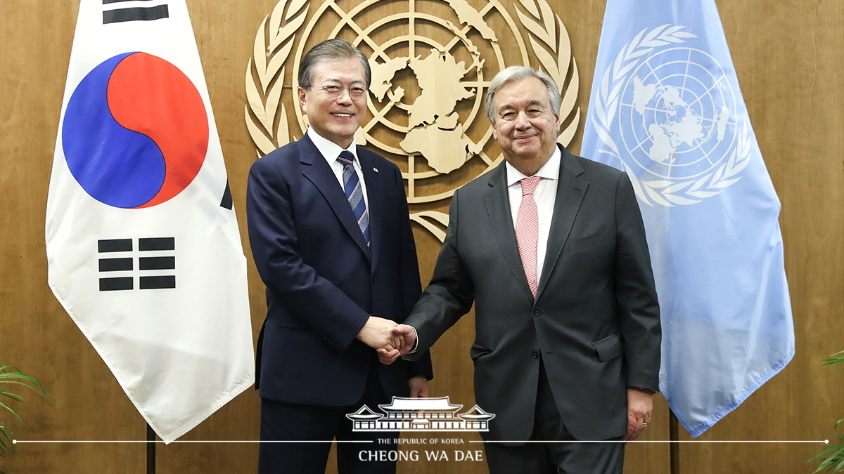 Meeting with U.N. Secretary-General António Guterres on the sidelines of the 74th U.N. General Assembly in New York