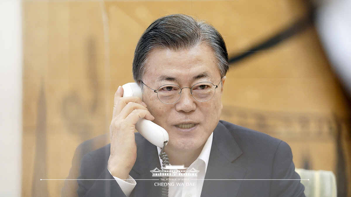 Speaking by phone to President Joe Biden of the United States from Cheong Wa Dae