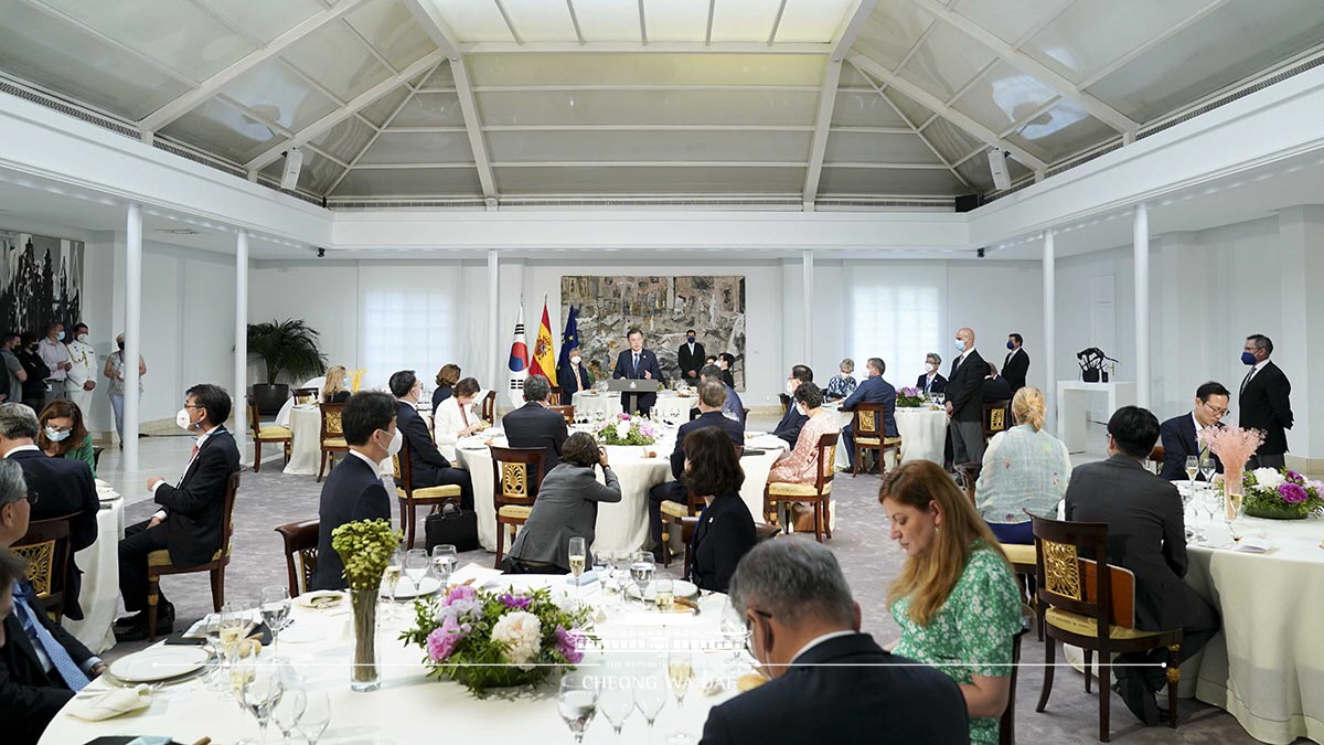 Attending a luncheon hosted by Prime Minister Pedro Sánchez of Spain at Moncloa Palace in Madrid