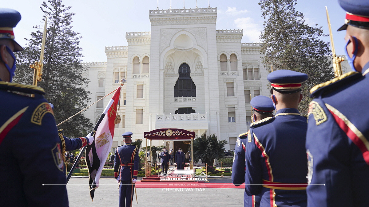 Attending the official welcoming ceremony in Cairo for the visit to Egypt