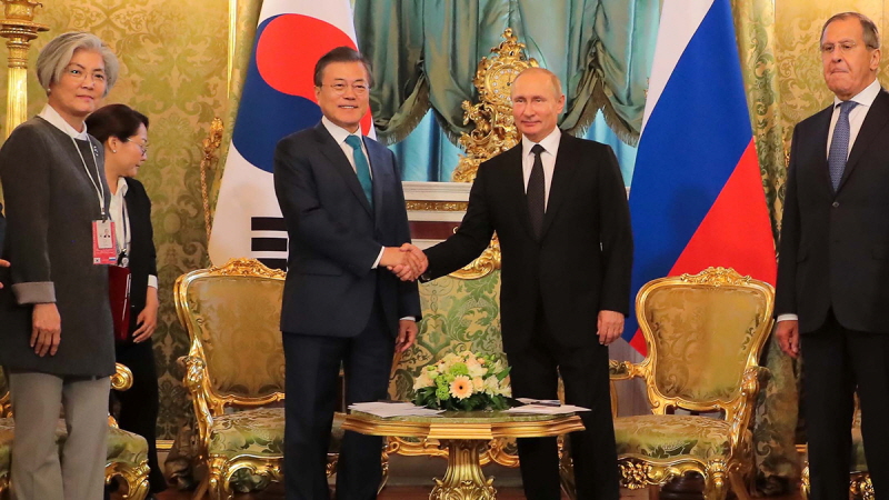 Attending the one-on-one Korea-Russia summit