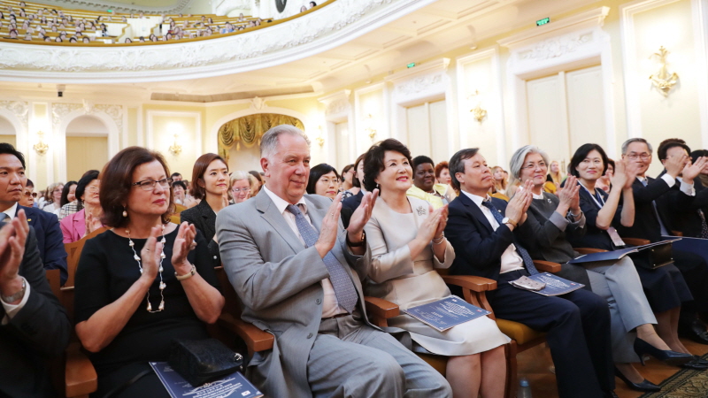 First Lady Kim Jung-sook attending a joint Korea-Russia classical music concert