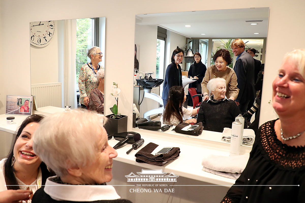 First Lady Kim Jung-sook visiting De Wingerd, a nursing facility for people with dementia near Brussels, Belgium 