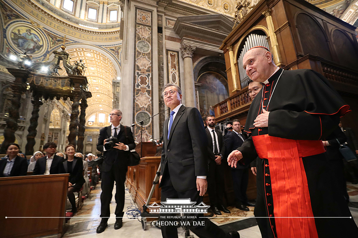 Attending the special Mass to pray for peace on the Korean Peninsula at St. Peter's Basilica 