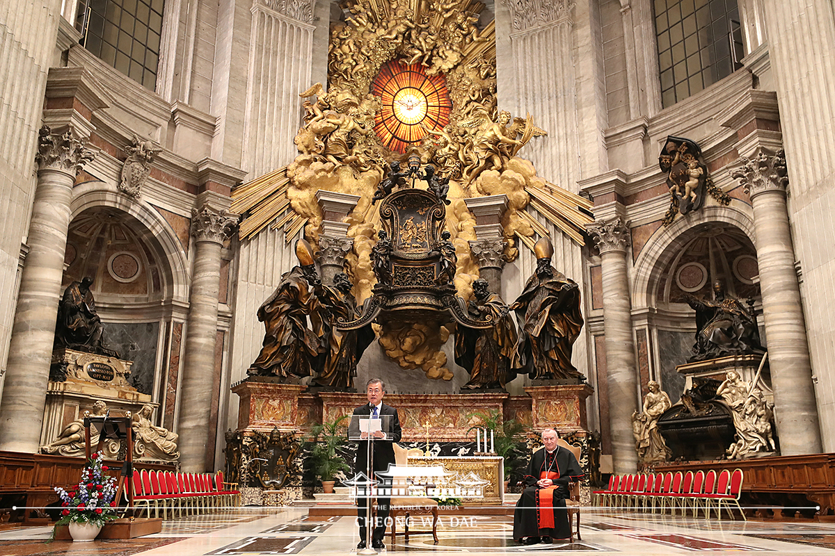 Attending the special Mass to pray for peace on the Korean Peninsula at St. Peter's Basilica 