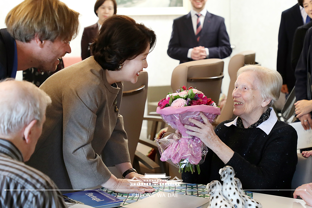 First Lady Kim Jung-sook visiting De Wingerd, a nursing facility for people with dementia near Brussels, Belgium 