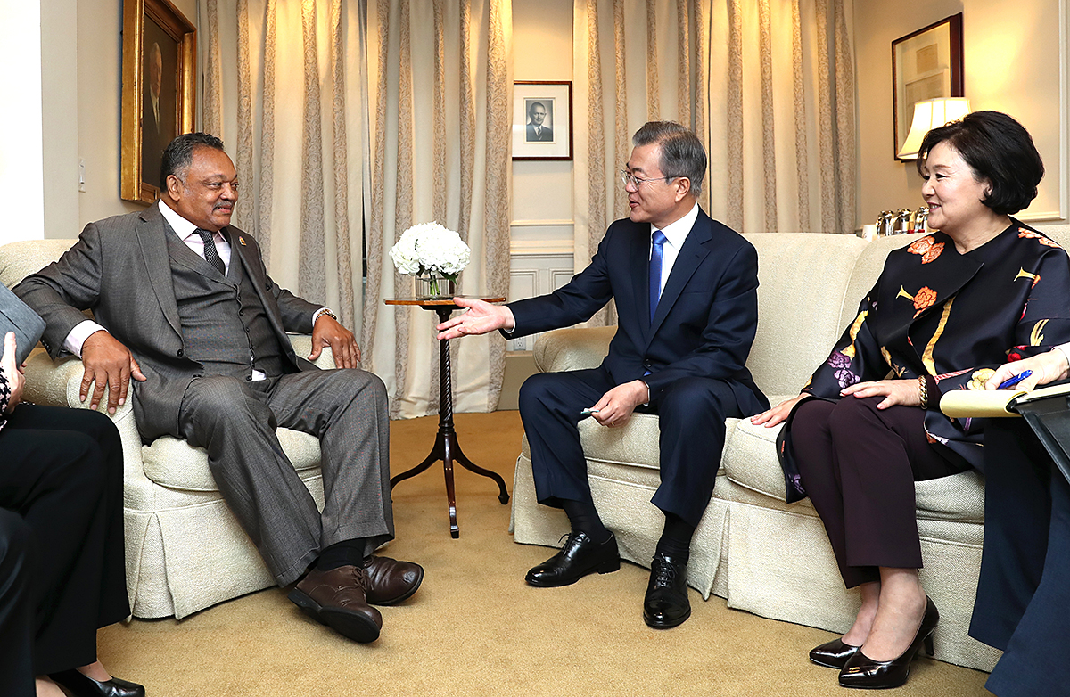 Meeting with American minister and civil rights activist Jesse Jackson 