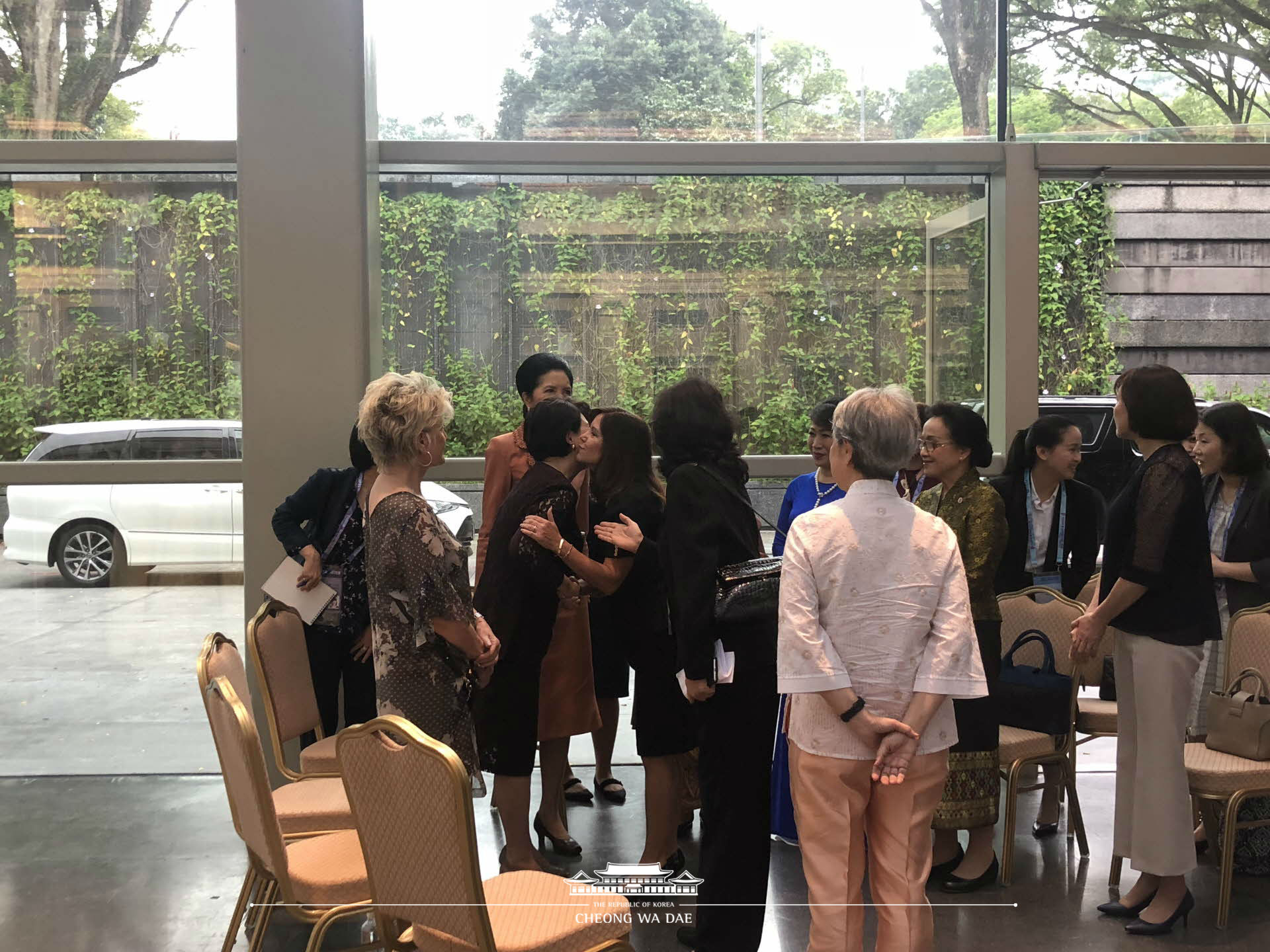 First Lady Kim Jung-sook attending a special program for the spouses of heads of state and government during ASEAN-related summits 