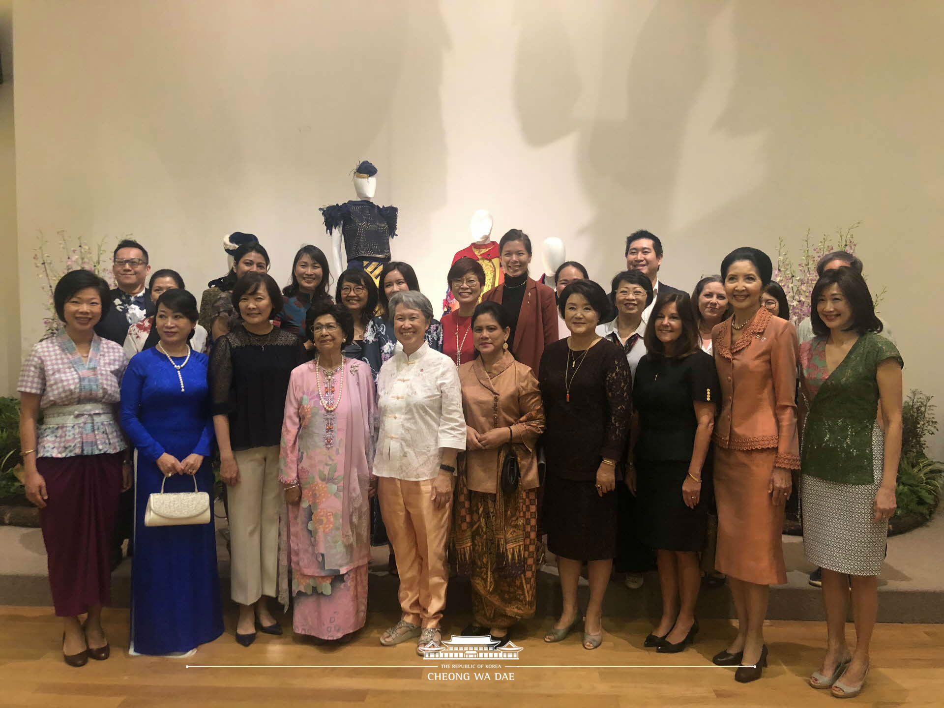 First Lady Kim Jung-sook attending a special program for the spouses of heads of state and government during ASEAN-related summits 