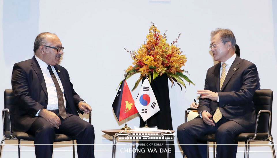 Korea-Papua New Guinea summit on sidelines of the APEC Meeting 