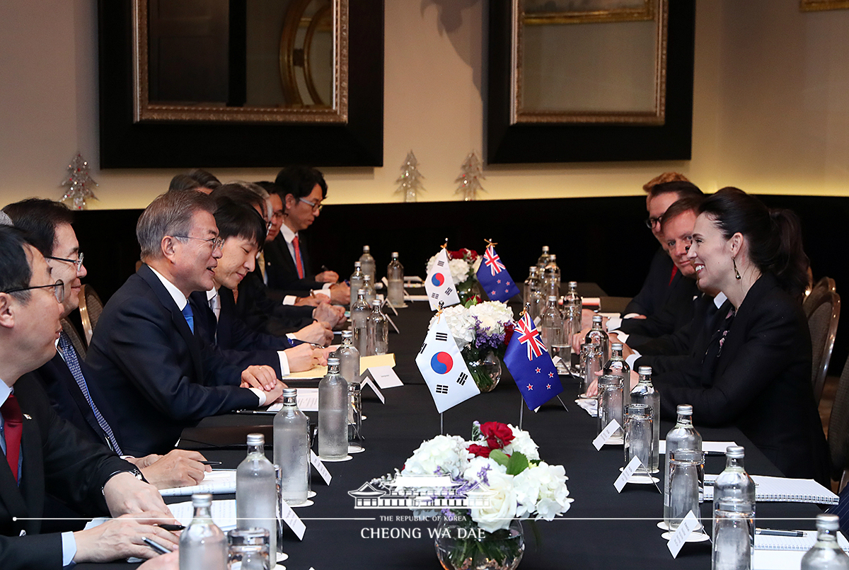 Attending the Korea-New Zealand summit in Auckland, New Zealand 