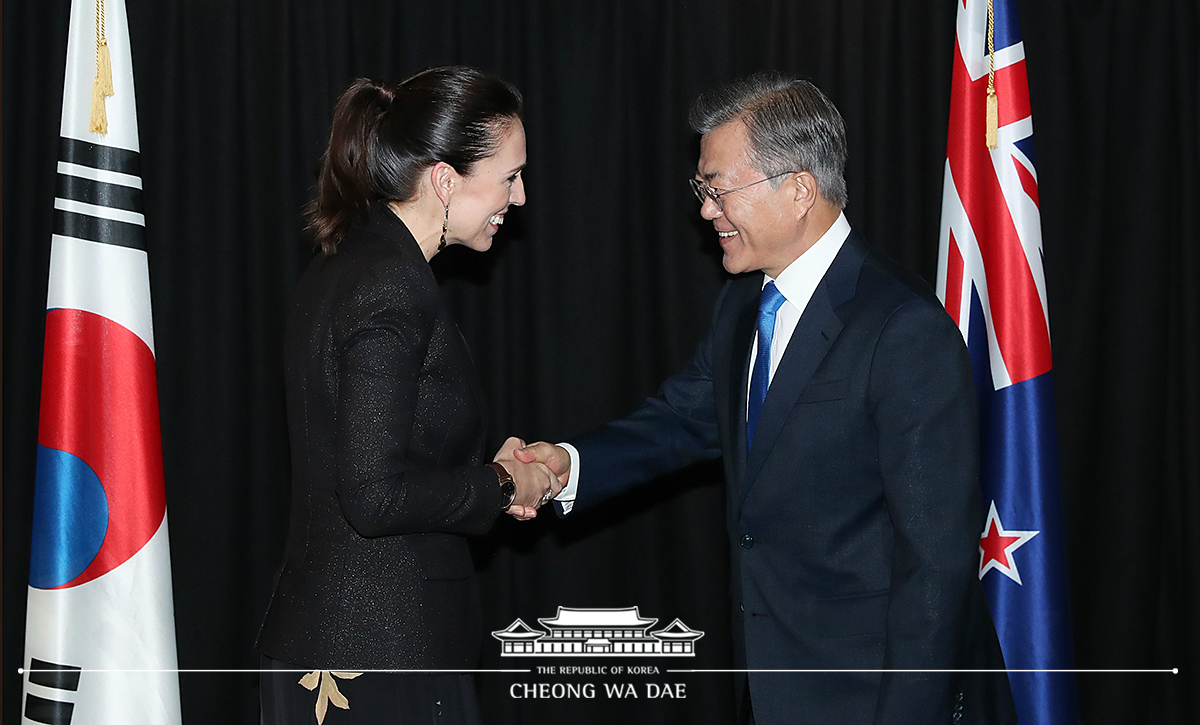 Attending the Korea-New Zealand summit in Auckland, New Zealand 