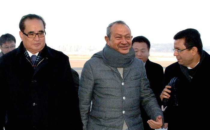 Egyptian billionaire and chairman of Orascom Investment Holding Naguib Sawiris, known for his investment experience in North Korea, has expressed optimism over the second North Korea-U.S. summit set for Feb. 27-28 in Hanoi, Vietnam. The photo above shows Sawiris arriving in Pyeongyang for a visit in 2011.(Yonhap)