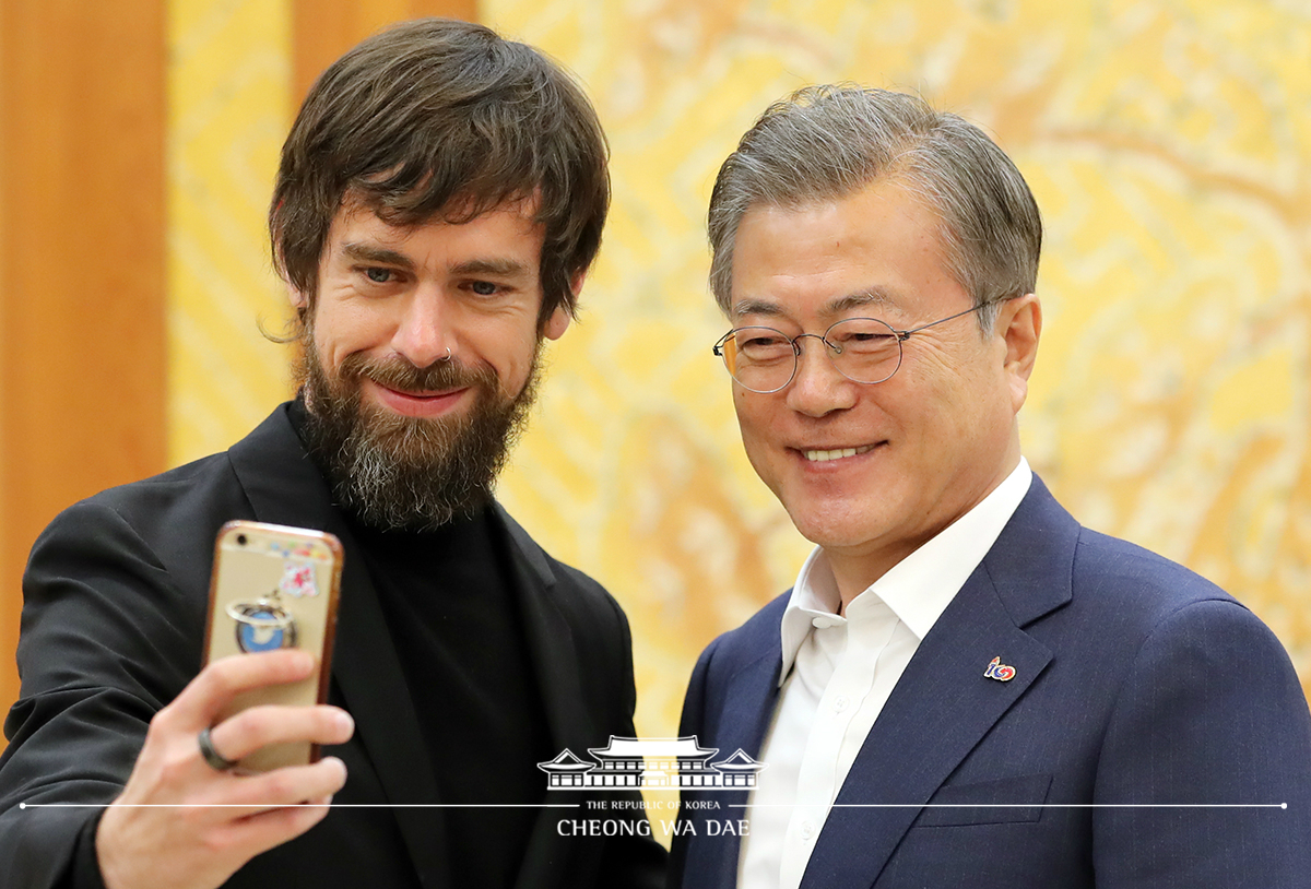 Meeting with Twitter CEO Jack Dorsey at Cheong Wa Dae 