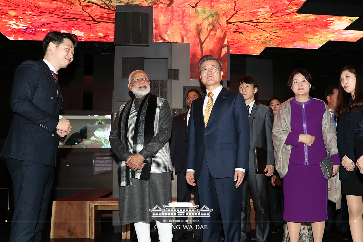 Visiting Seoul’s Lotte World Tower with Indian Prime Minister Narendra Modi 