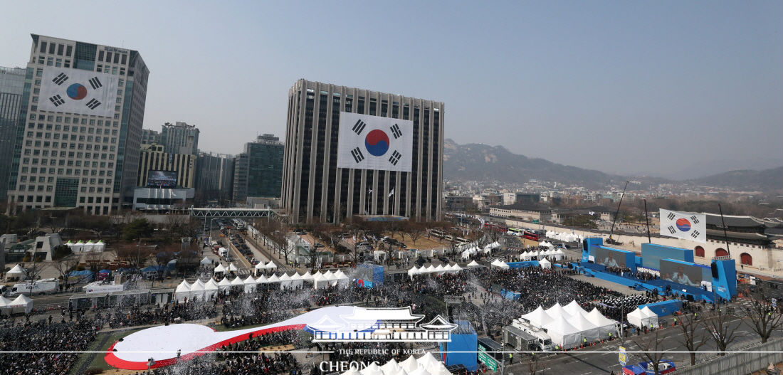 Thousands gather on March 1 in Seoul's Gwanghwamun Square to mark the centennial anniversary of the March First Independence Movement.