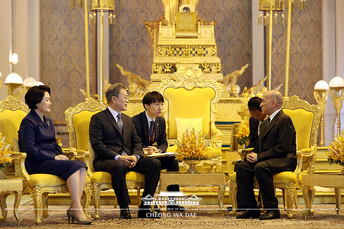 Conversing with His Majesty King Norodom Sihamoni of Cambodia 