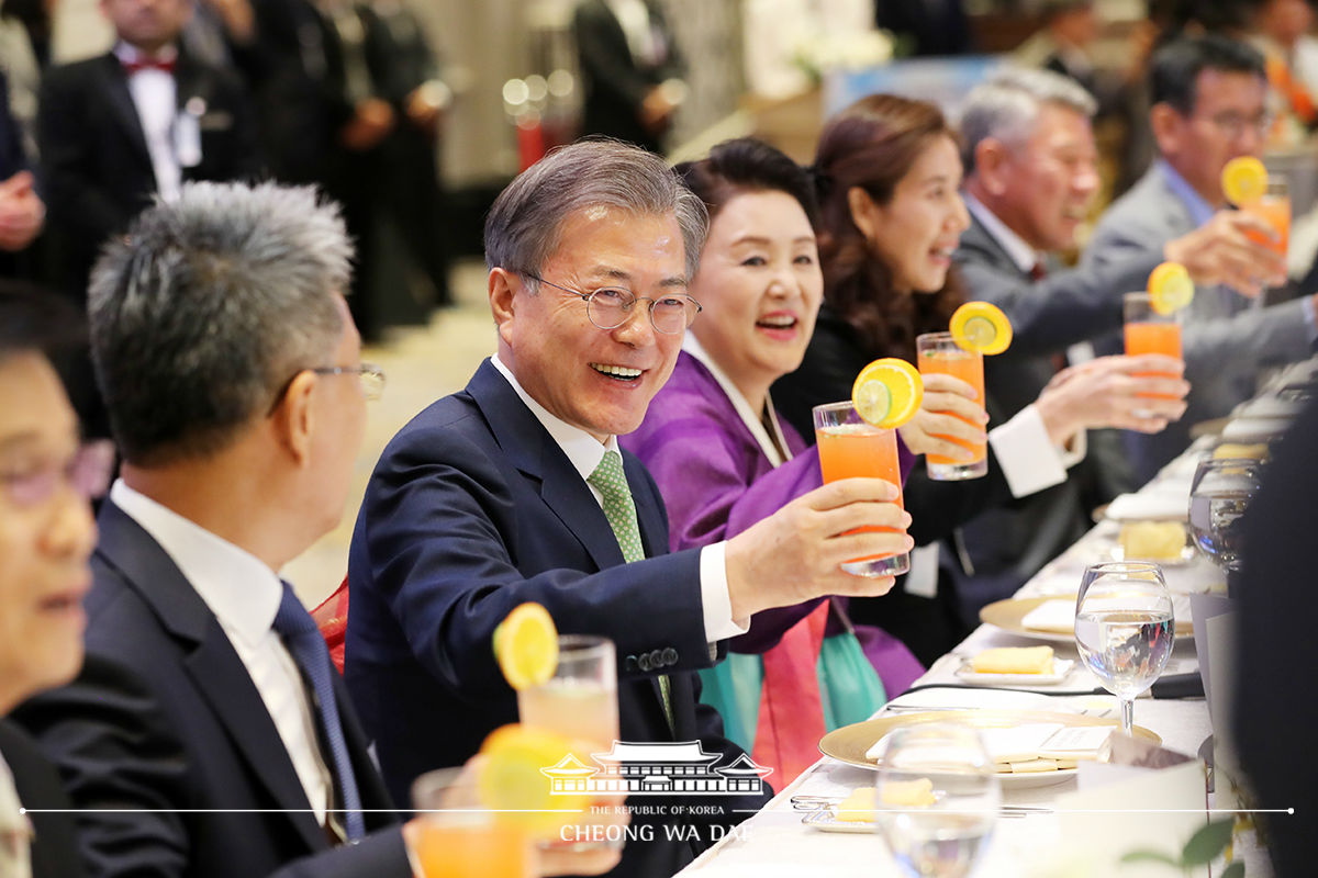 Meeting with members of the Korean community in Malaysia 