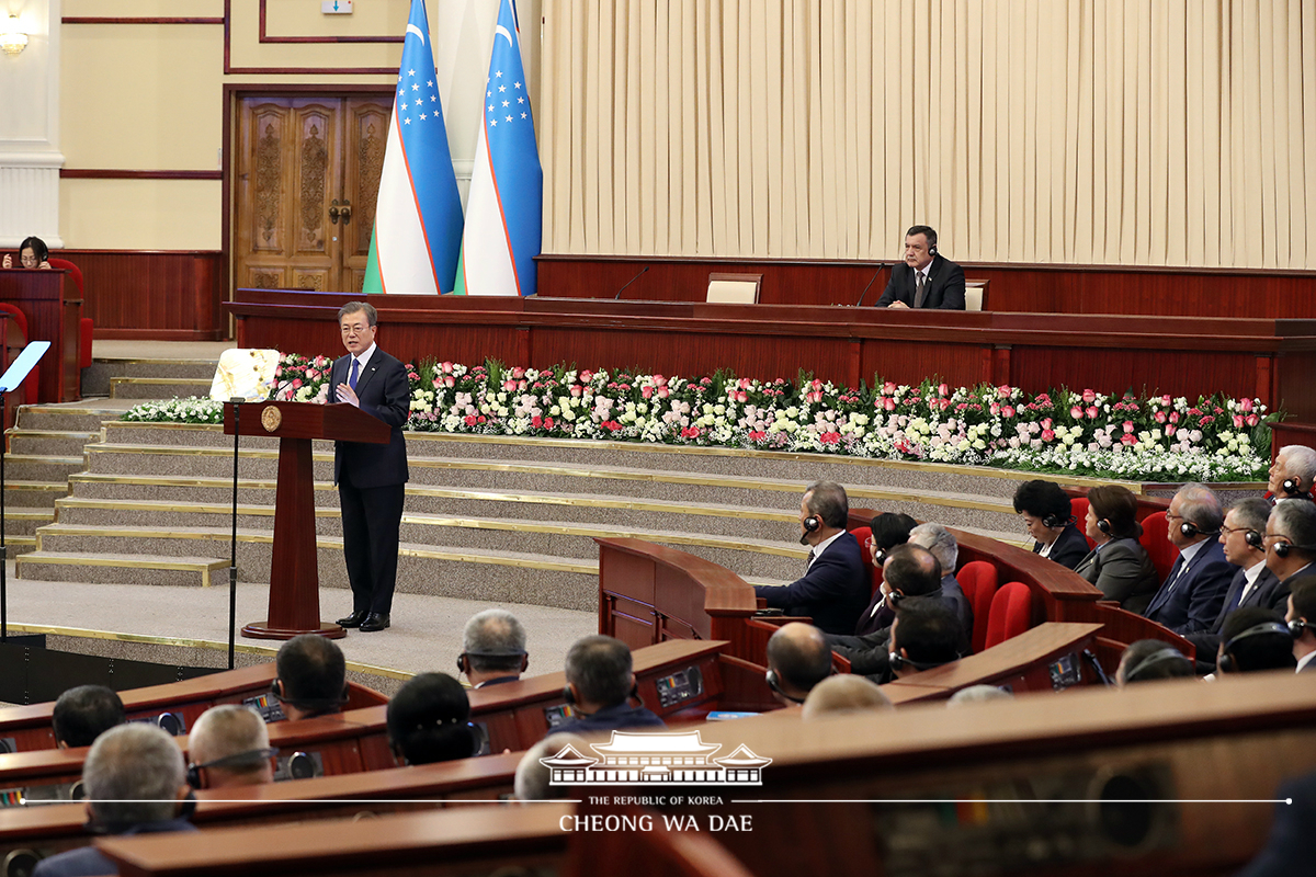 Addressing the Supreme Assembly of the Republic of Uzbekistan 