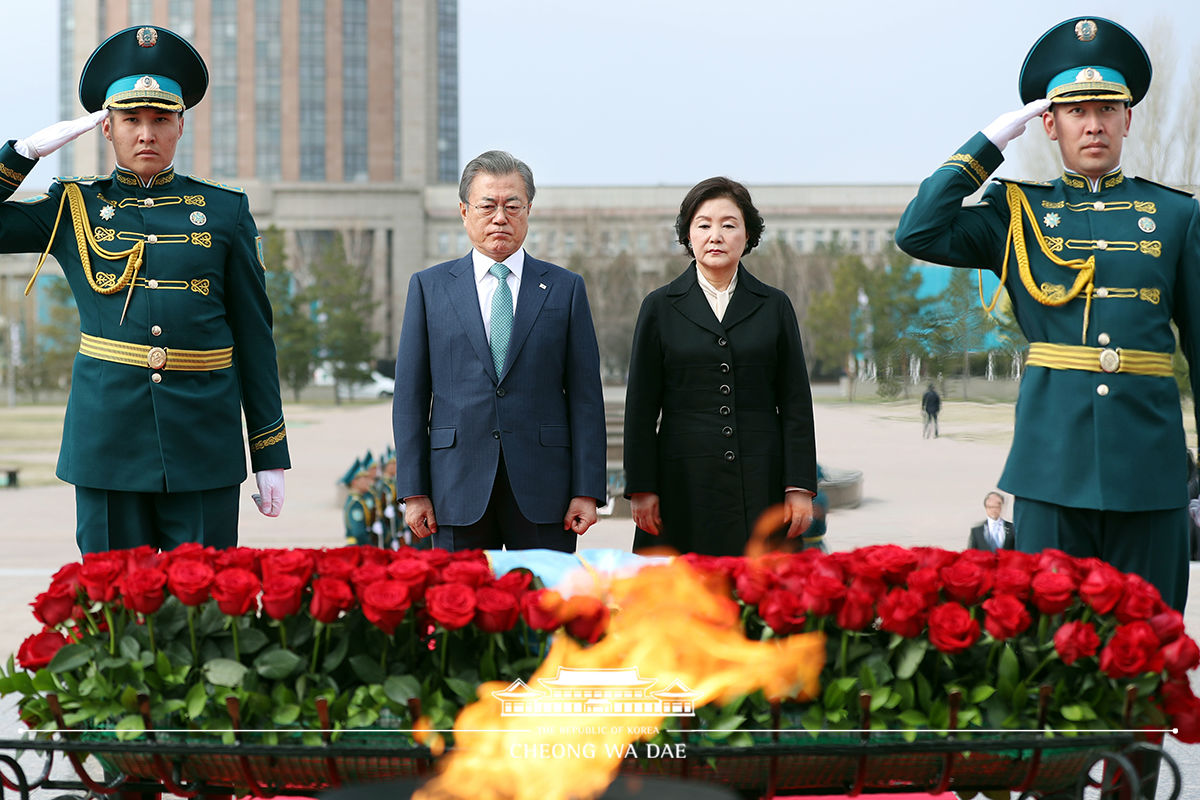 Laying a wreath at the Monument to the Defenders of the Motherland and planting a commemorative tree in Nur-Sultan, Kazakhstan