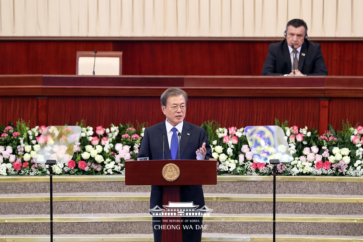 Addressing the Supreme Assembly of the Republic of Uzbekistan 