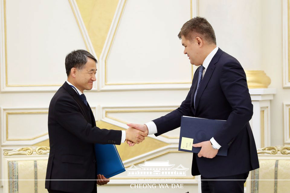 Korea- Kazakhstan MOU signing ceremony and joint press conference at the Ak Orda Presidential Palace in Nur-Sultan