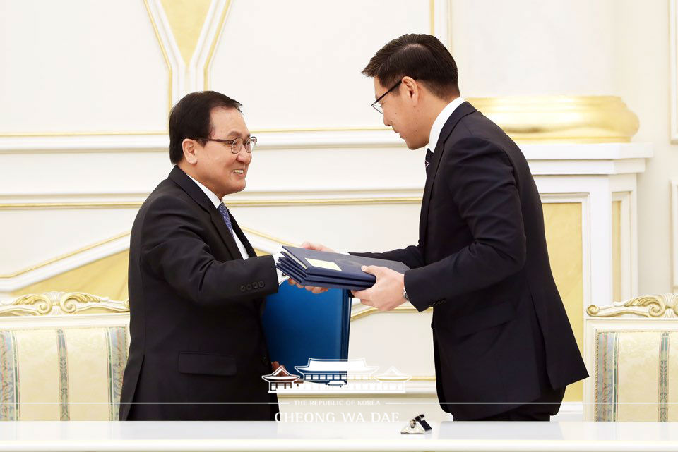 Korea- Kazakhstan MOU signing ceremony and joint press conference at the Ak Orda Presidential Palace in Nur-Sultan