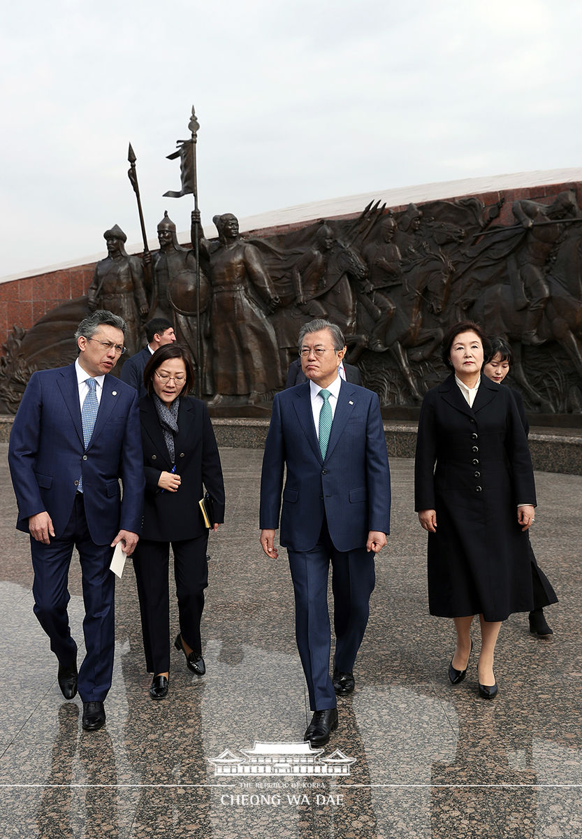 Laying a wreath at the Monument to the Defenders of the Motherland and planting a commemorative tree in Nur-Sultan, Kazakhstan