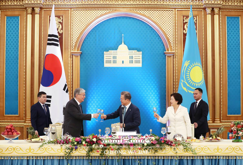 Attending a state dinner hosted by Kazakh President Kassym-Jomart Tokayev at the Ak Orda Presidential Palace in Nur-Sultan 