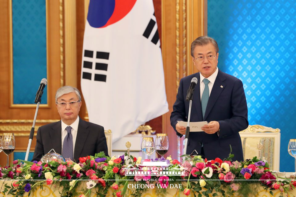 Attending a state dinner hosted by Kazakh President Kassym-Jomart Tokayev at the Ak Orda Presidential Palace in Nur-Sultan 