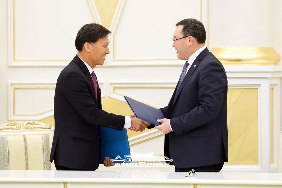 Korea- Kazakhstan MOU signing ceremony and joint press conference at the Ak Orda Presidential Palace in Nur-Sultan