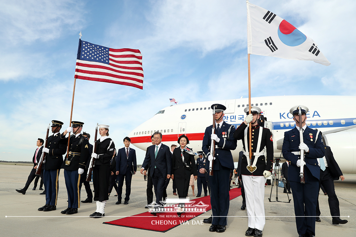 Arriving at Andrews Air Force Base outside of Washington, D.C., for a summit in the United States 