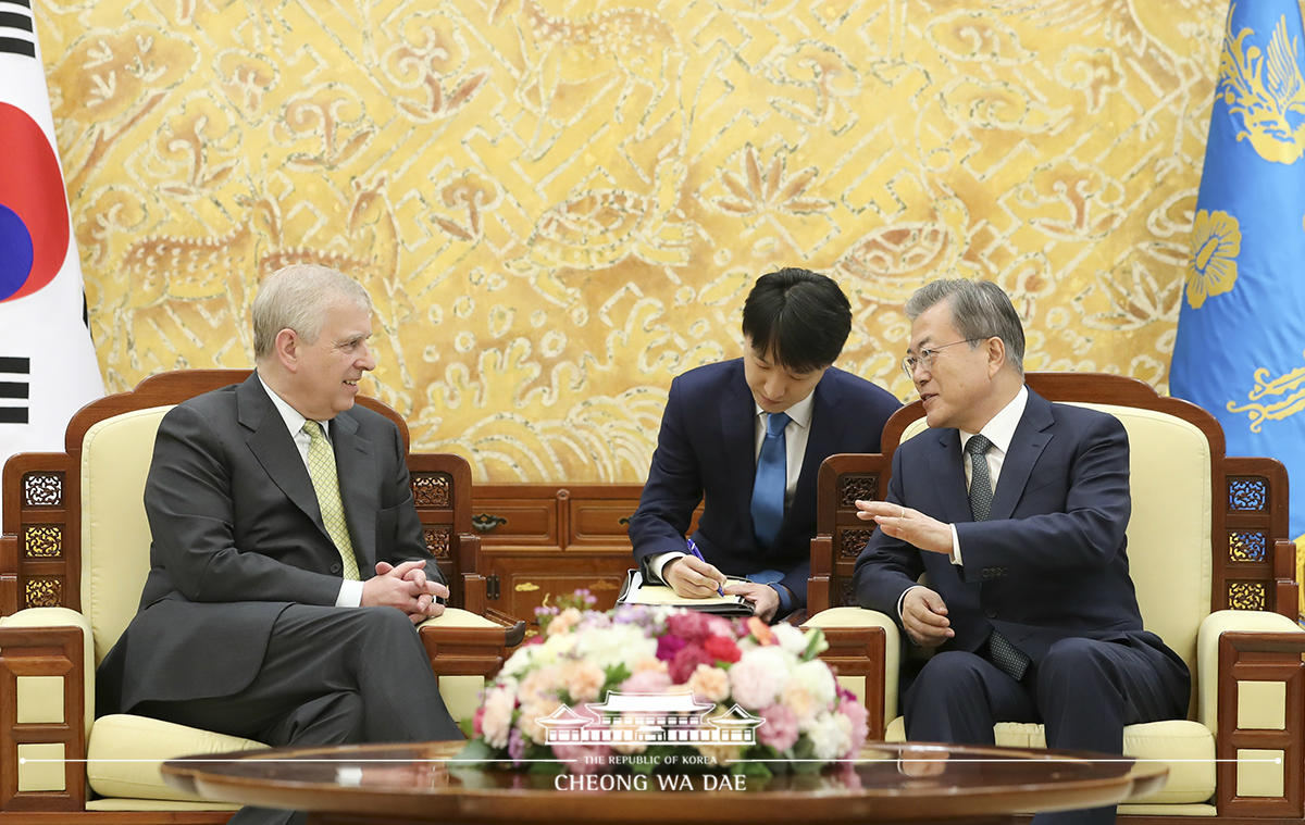 Meeting with His Royal Highness The Duke of York, Prince Andrew of the United Kingdom, at Cheong Wa Dae 