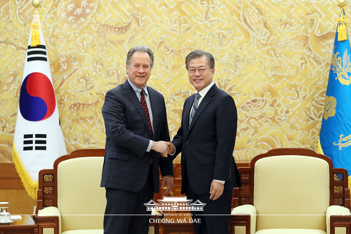 Meeting with Executive Director of the World Food Program David Beasley at Cheong Wa Dae