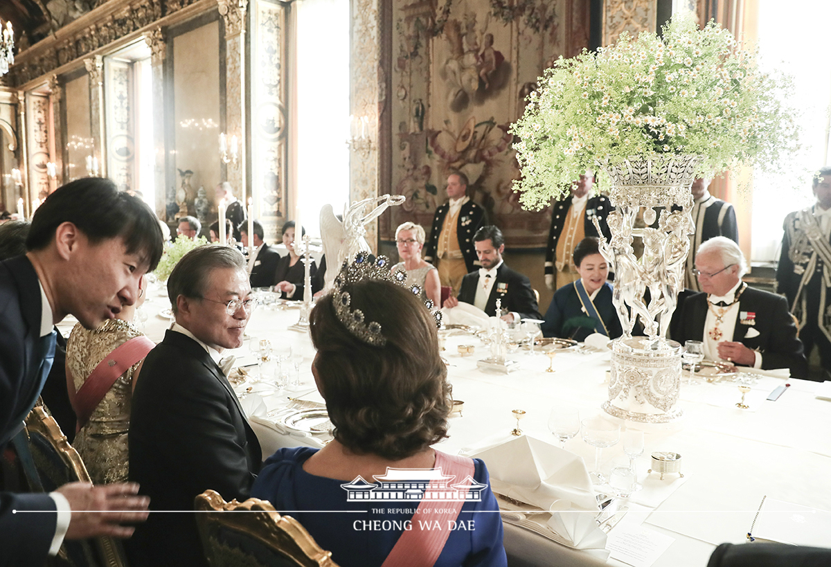 Attending a state dinner hosted by His Majesty King Carl XVI Gustaf of Sweden at the Royal Palace in Stockholm, Sweden 